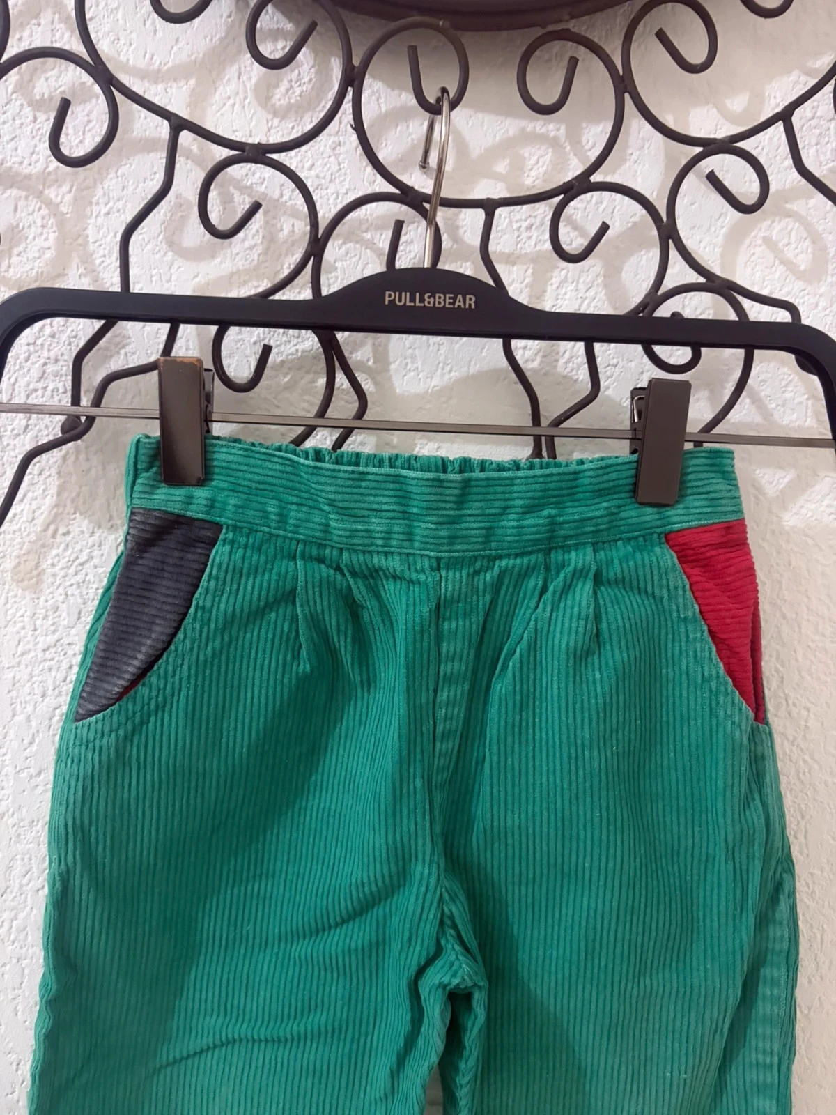 🔵 Pantalón de Terciopelo Acanalado Verde Botella – 18 meses – photo 3